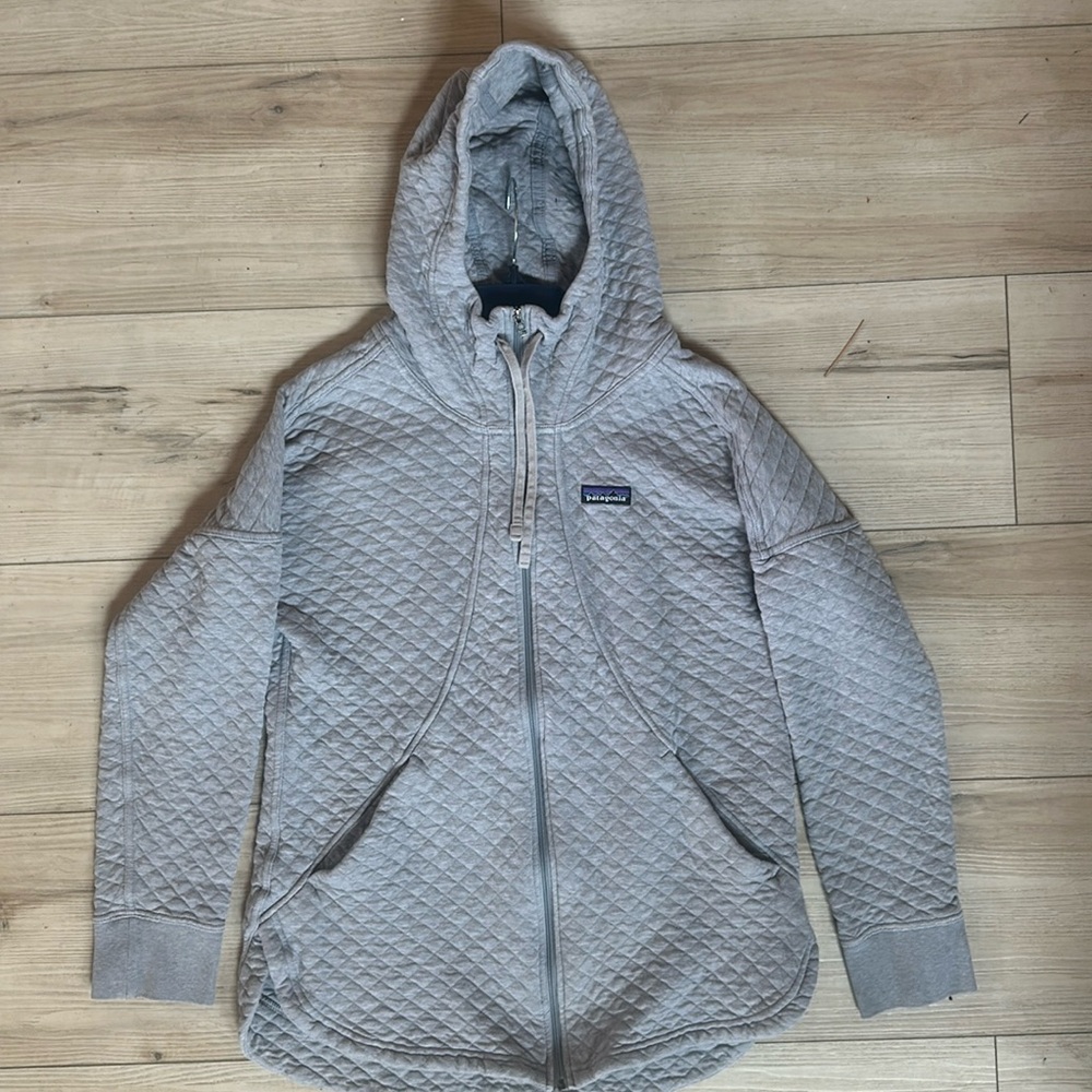 Patagonia zip up quilted jacket